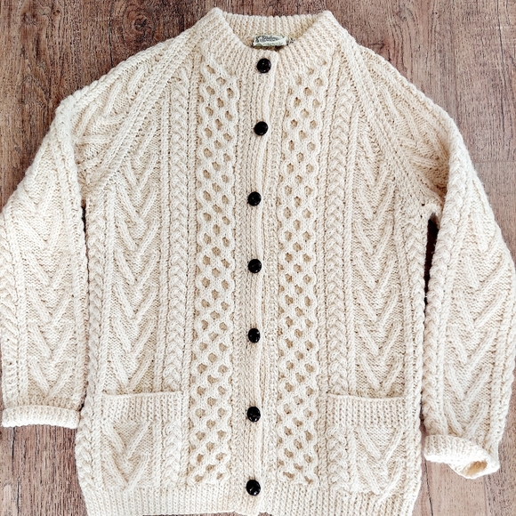 Vintage Gaeltarra Cardigan Made in Ireland Cream Sz 40 - Picture 2 of 10